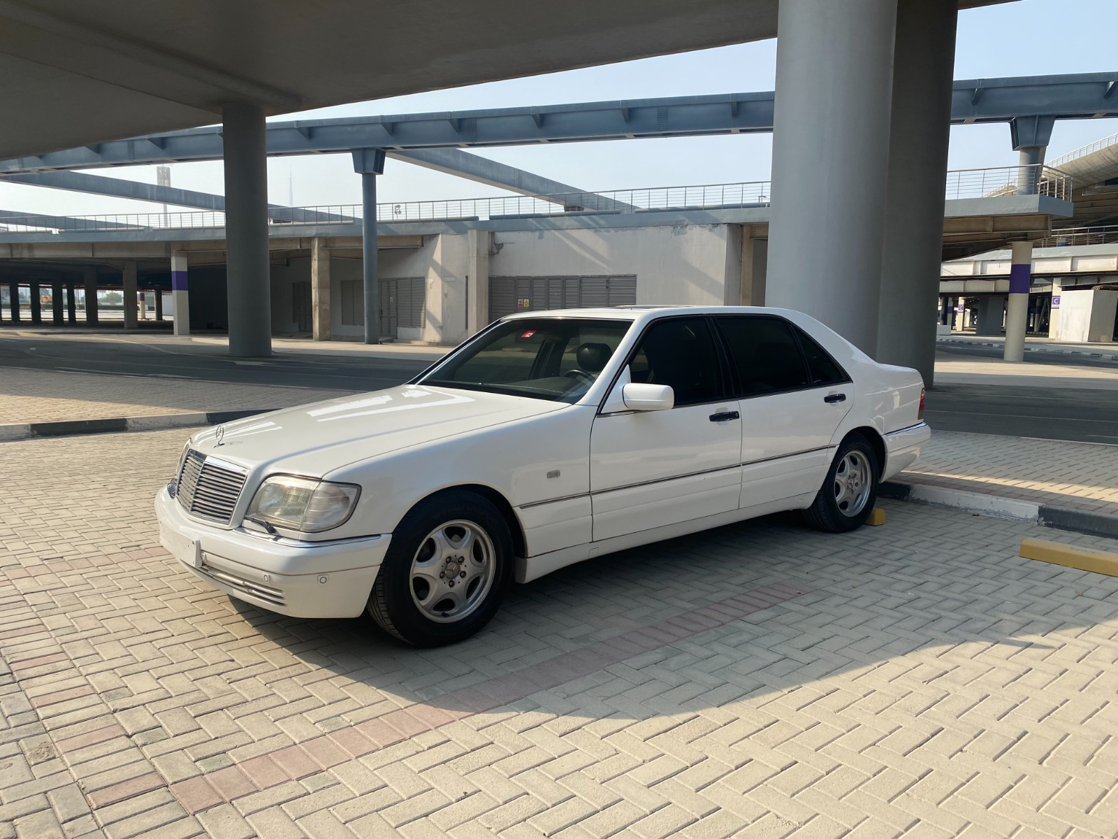 Mercedes-Benz S280 SE W140